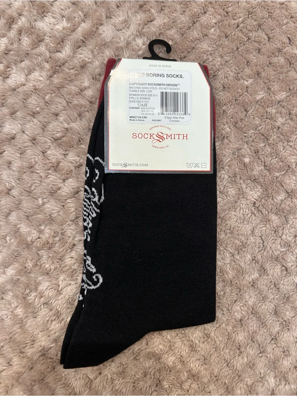NWT: Socksmith Edgar Allan Poe Red & Black Crew Socks